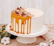 Snickers slaný karamel torta