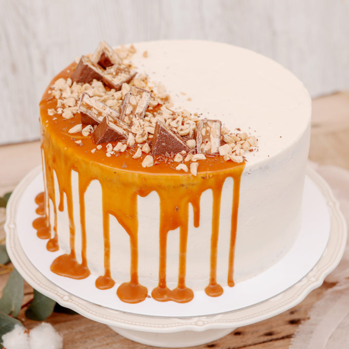 Snickers & slaný karamel torta